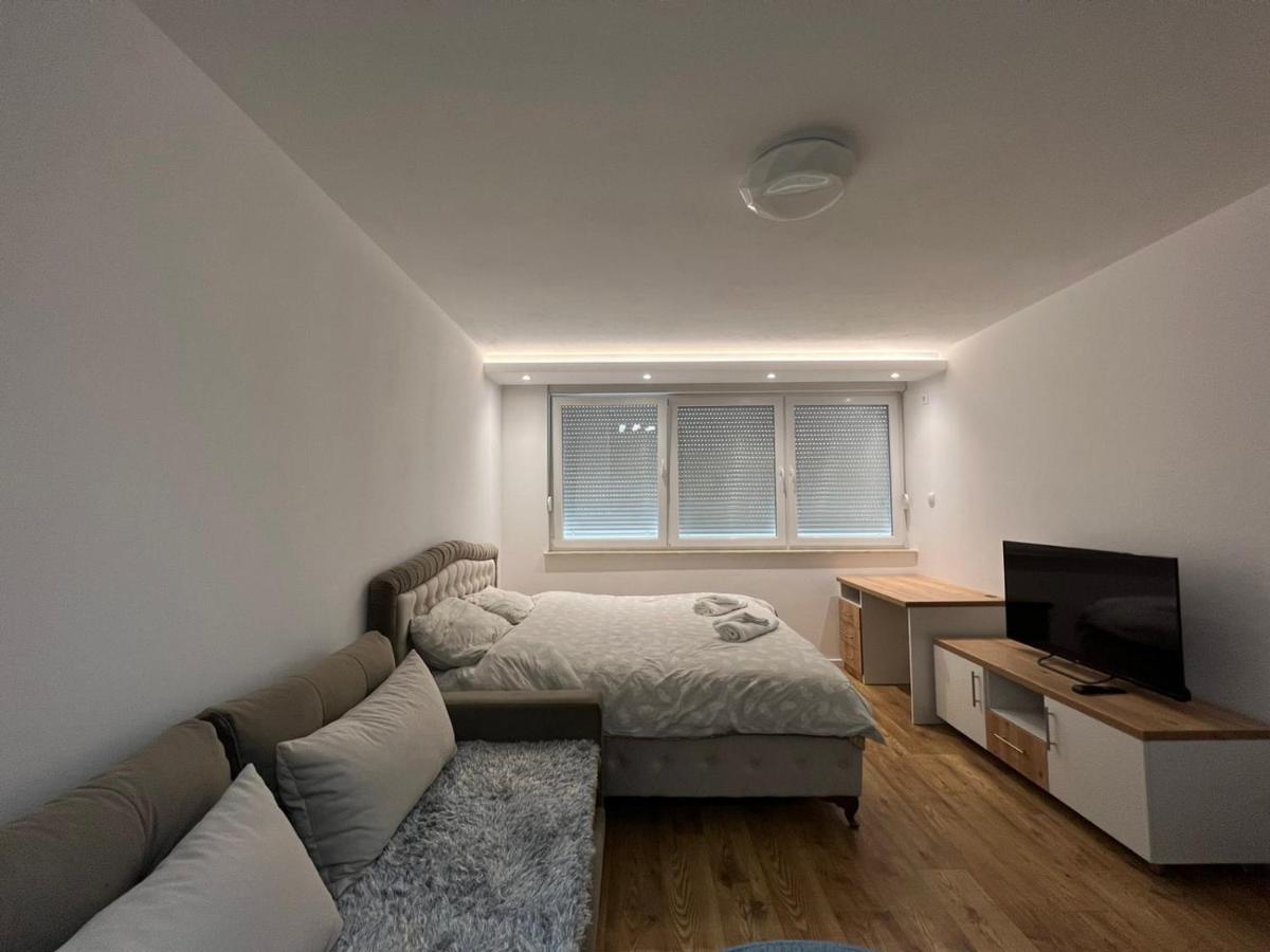 Imperial Apartment *
