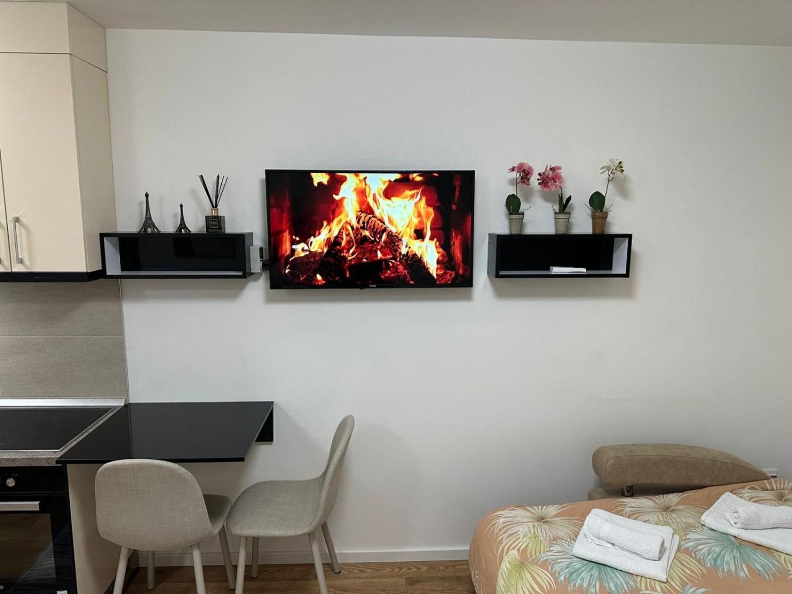 Imperial Apartment *
